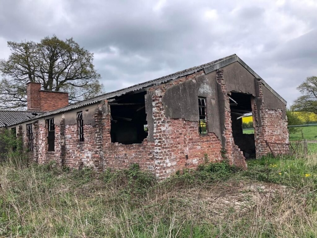 Barn demolition firm Wiltshire - TOTAL Demolition